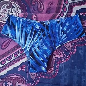 Pink low rise cheekster